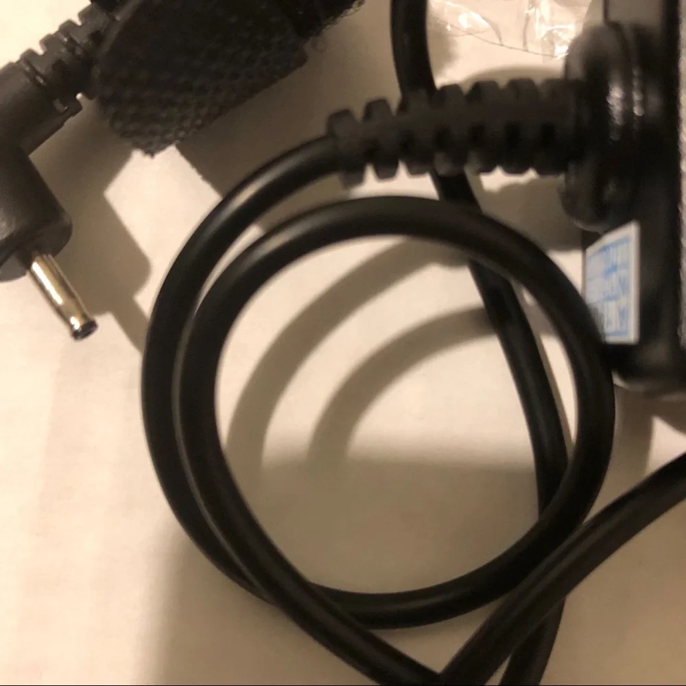 Nwot Replacement Ac adapter model BA44-00286A
